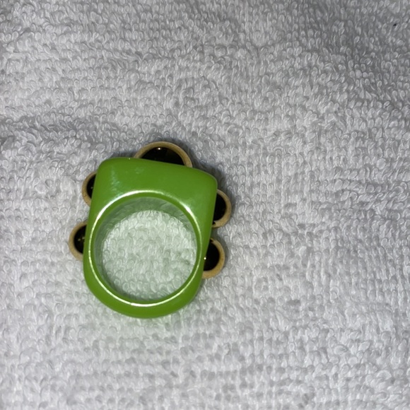 Vintage Neon Green Acrylic Ring Size 7 - Picture 4 of 5